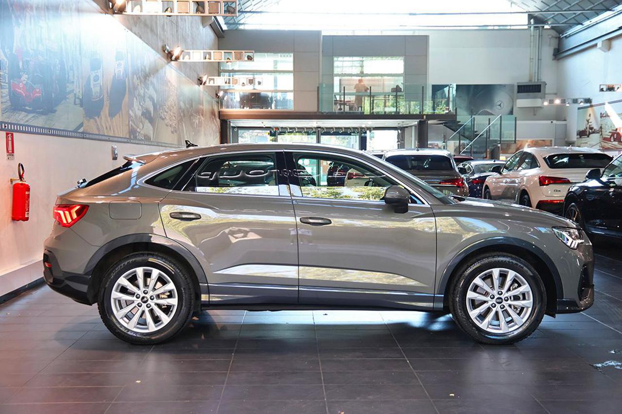 AUDI Q3 40 TFSI Sportback Quattro S-Tronic Business Plus - 2