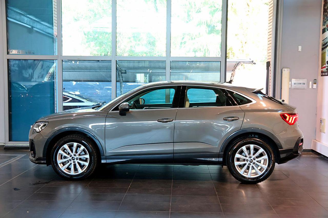 AUDI Q3 40 TFSI Sportback Quattro S-Tronic Business Plus - 3