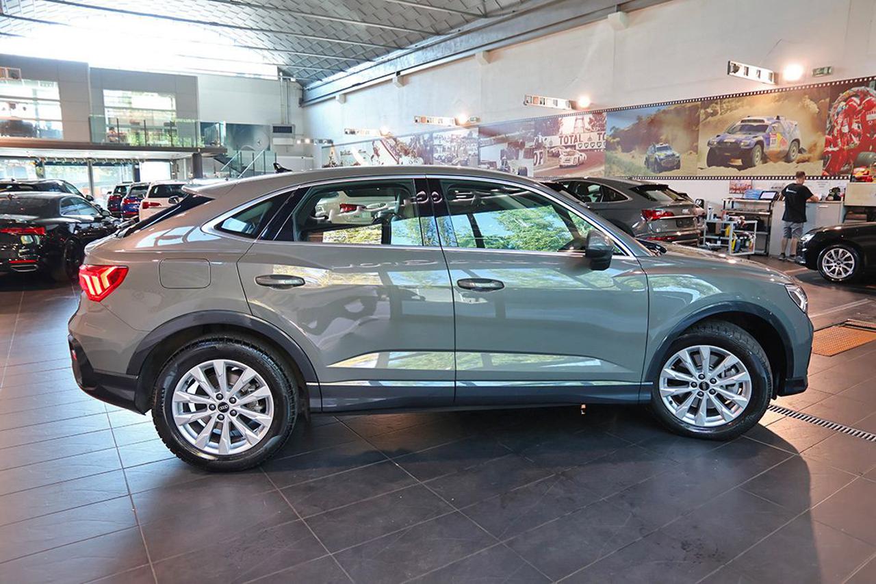AUDI Q3 40 TFSI Sportback Quattro S-Tronic Business Plus - 10