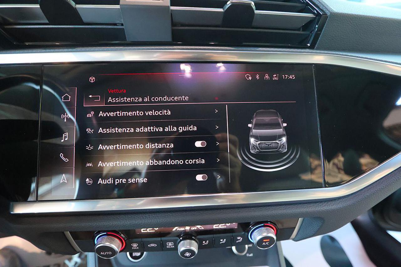 AUDI Q3 40 TFSI Sportback Quattro S-Tronic Business Plus - 29