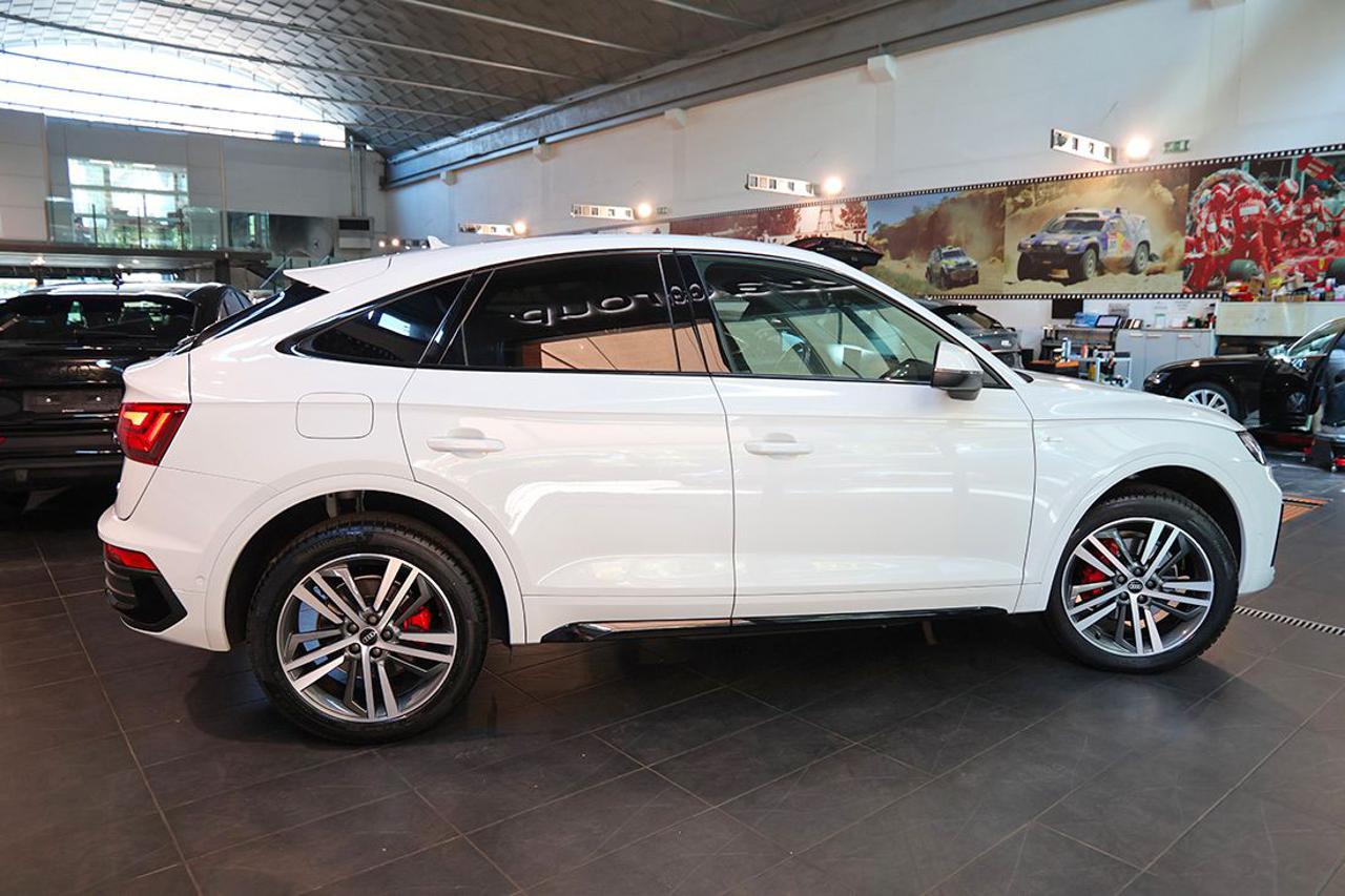 AUDI Q5 40 TDI Sportback Quattro S-Tronic S-Line Plus - 10