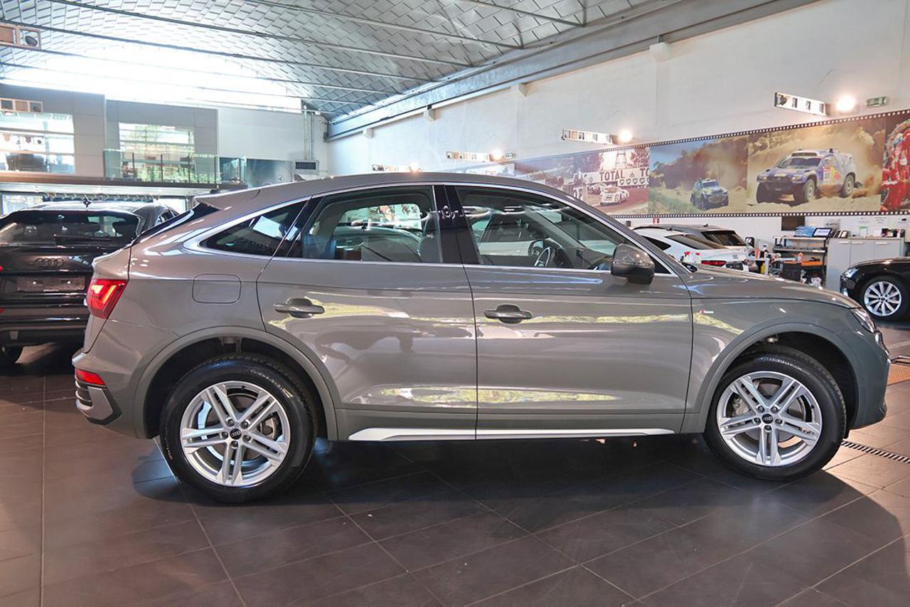 AUDI Q5 40 TDI Sportback Quattro S-Tronic S-Line - 10