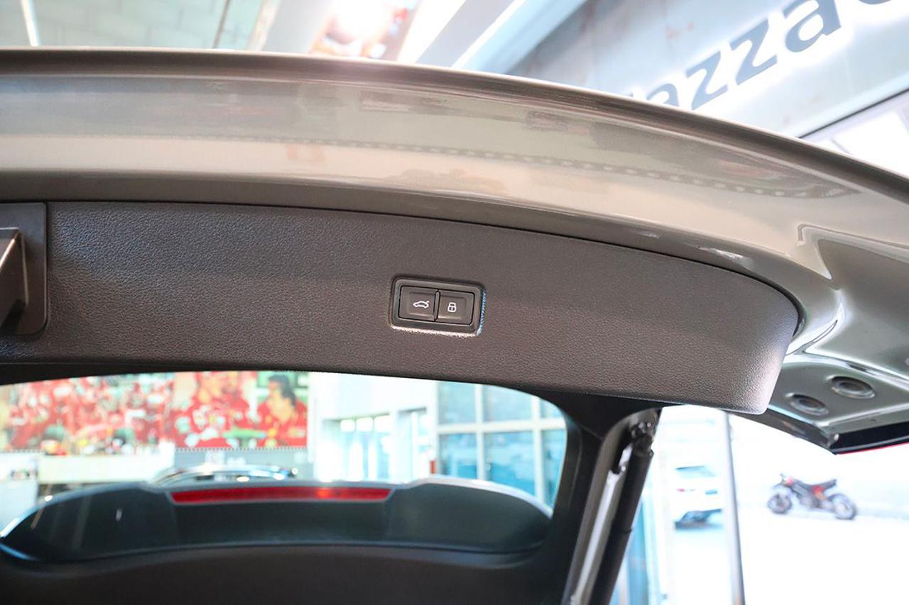 AUDI Q5 40 TDI Sportback Quattro S-Tronic S-Line - 14