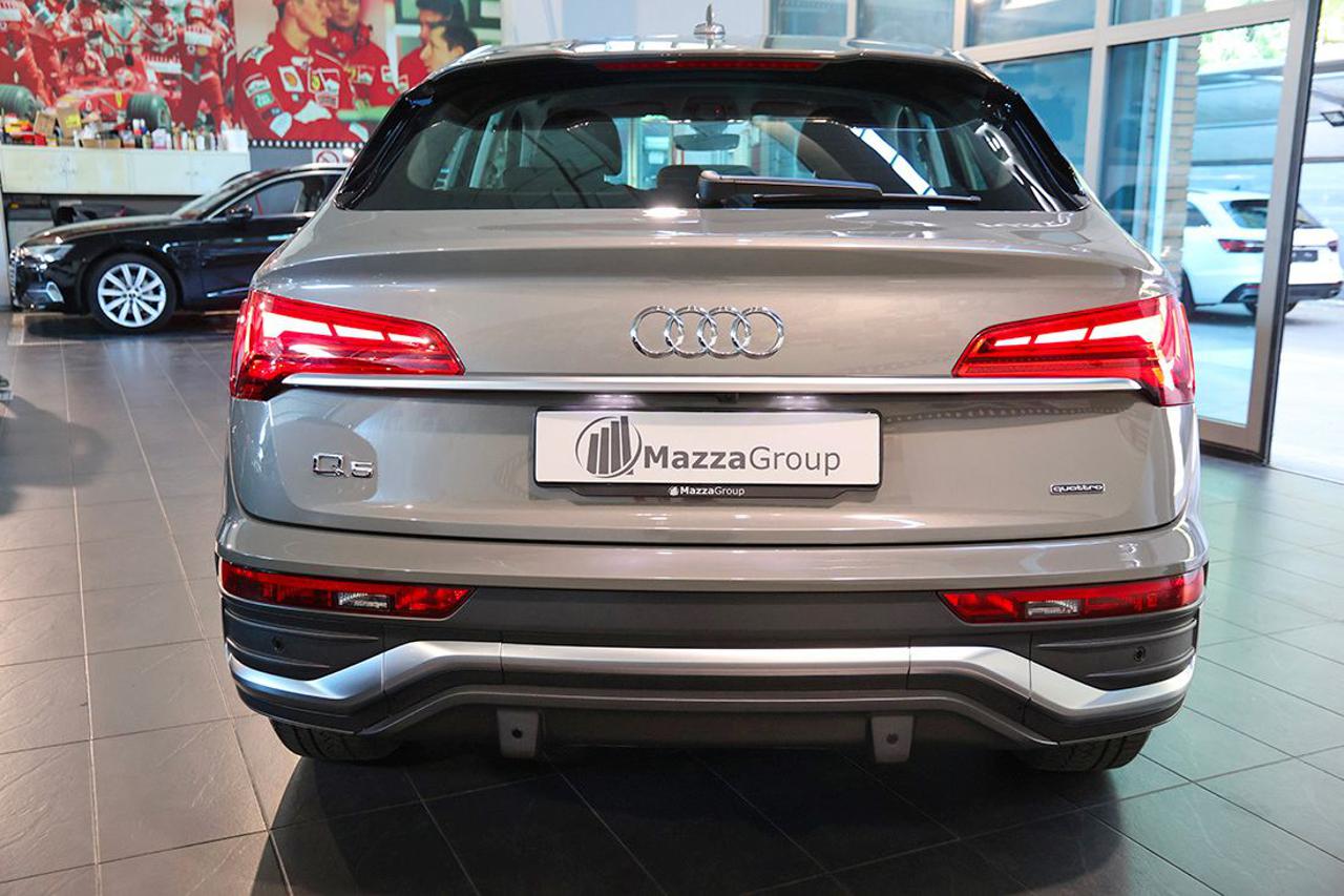 AUDI Q5 40 TDI Sportback Quattro S-Tronic S-Line - 8