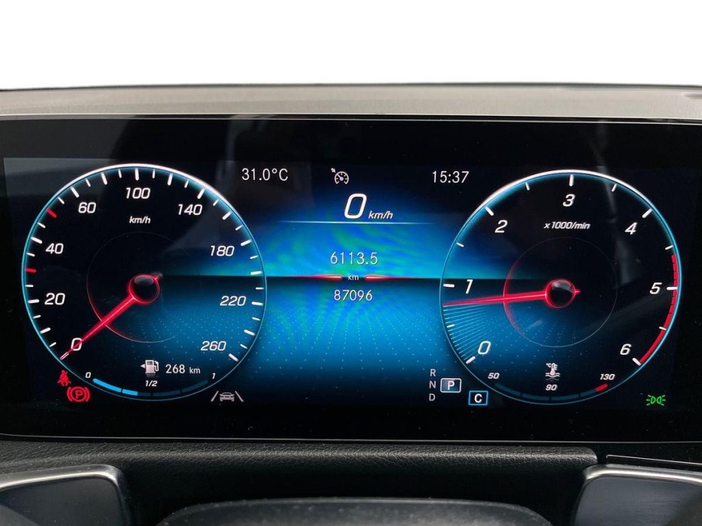 MERCEDES-BENZ GLB 200 d Automatic Premium - 8