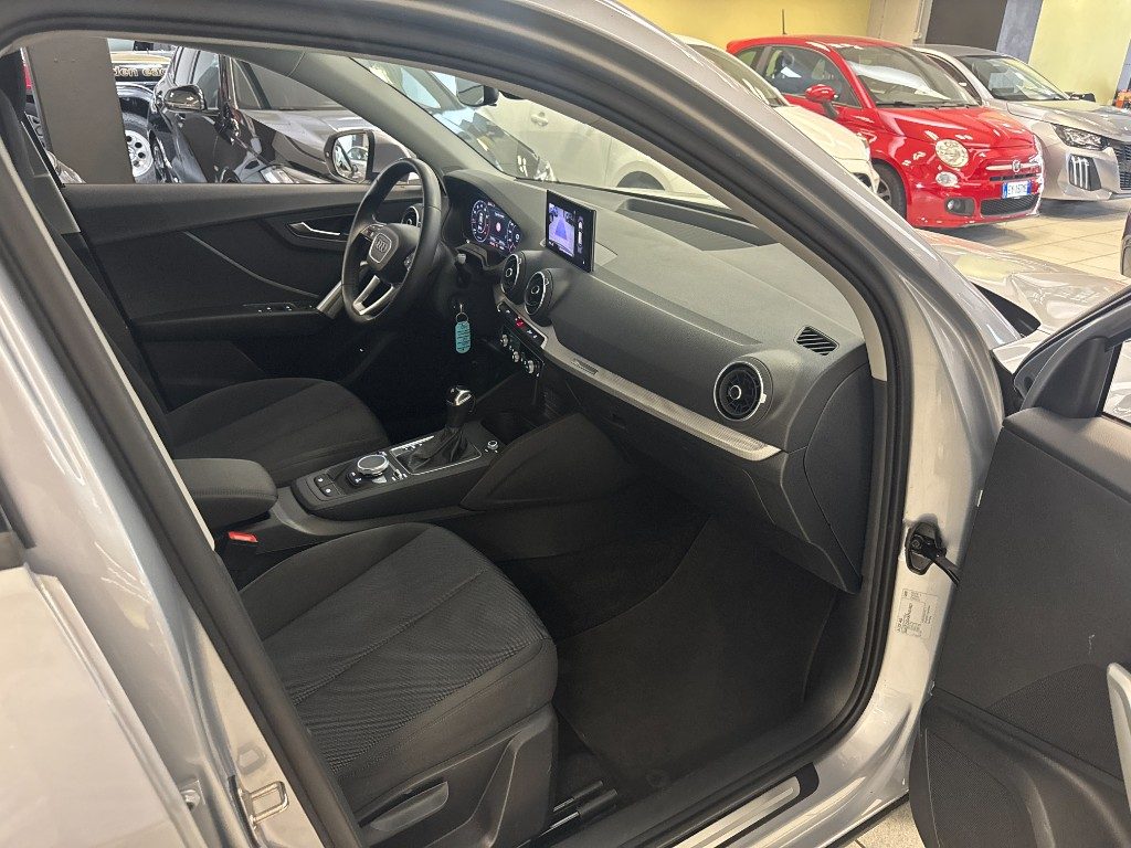 AUDI Q2 35 TFSI STRONIC Business Advanced+CAMERA+NAV - 8