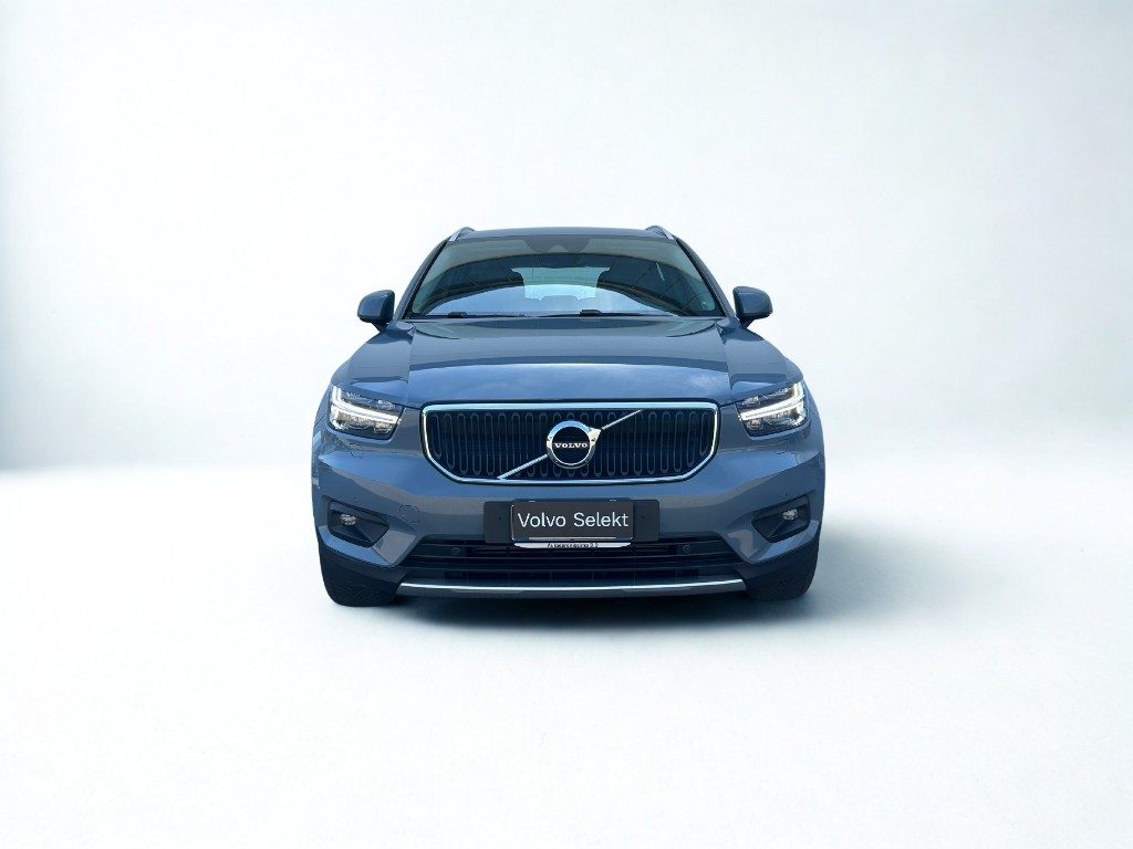 VOLVO XC40 T3 Geartronic Momentum - Grid Foto 8