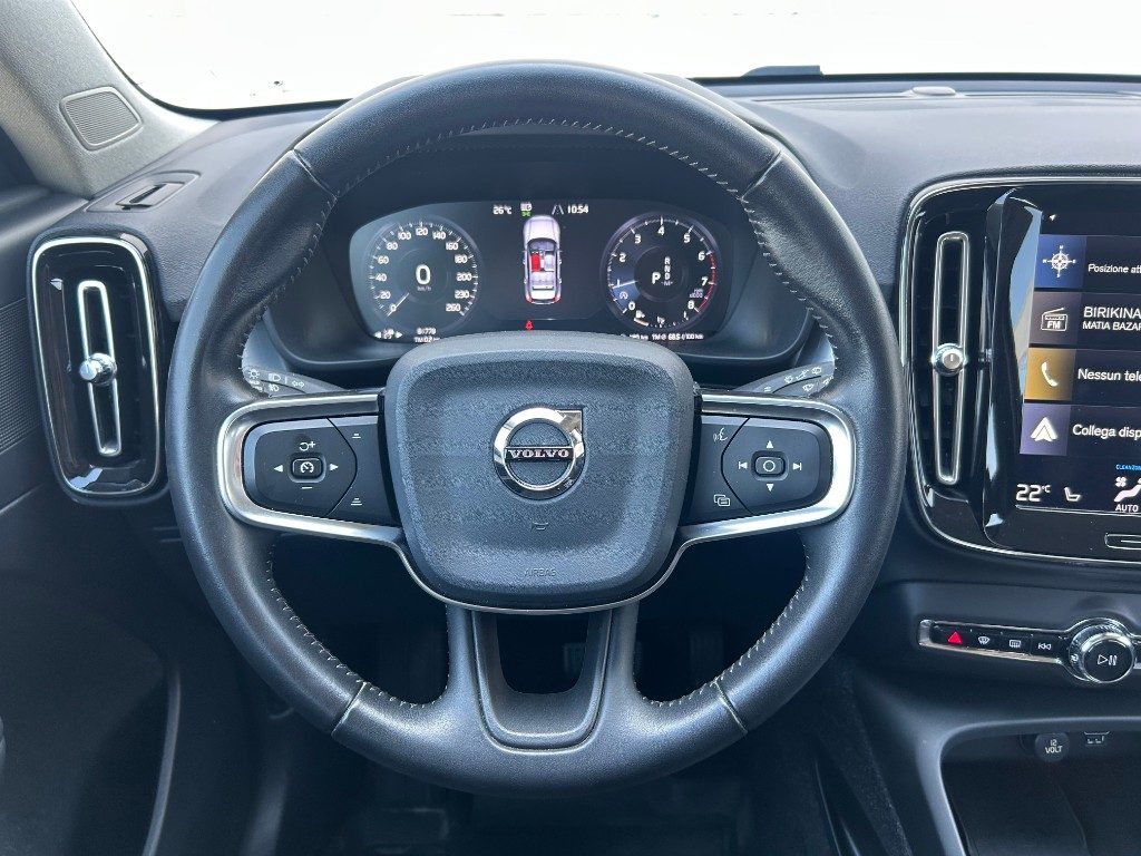 VOLVO XC40 T3 Geartronic Momentum - Grid Foto 10