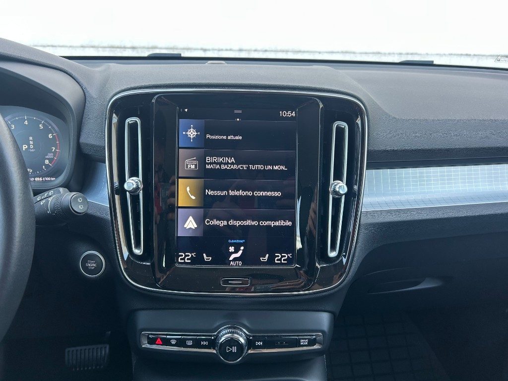 VOLVO XC40 T3 Geartronic Momentum - Grid Foto 12