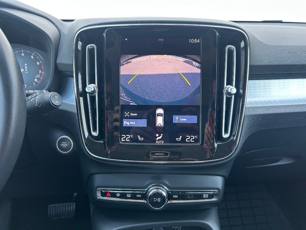 VOLVO XC40 T3 Geartronic Momentum - Grid Foto 13