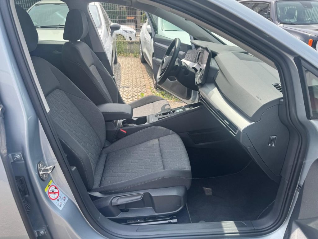 VOLKSWAGEN Golf Variant 2.0 TDI 150 CV DSG Edition Plus - 11