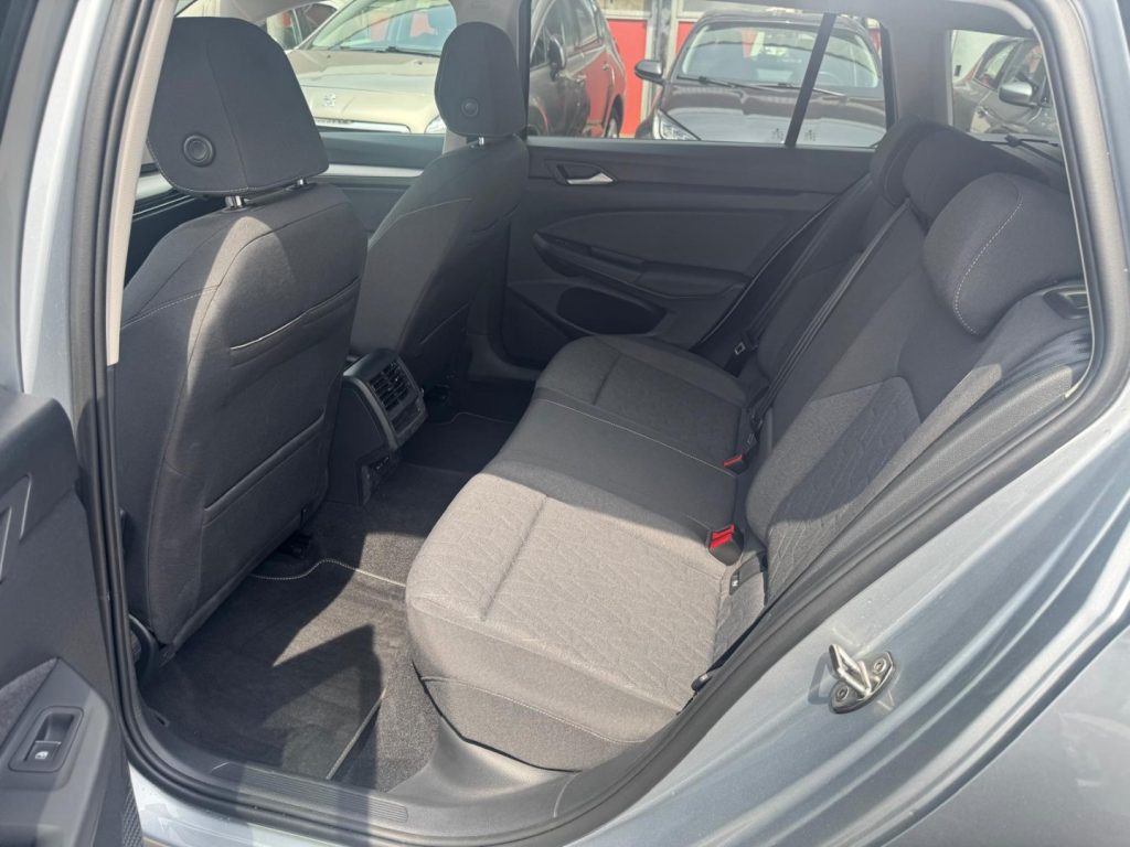 VOLKSWAGEN Golf Variant 2.0 TDI 150 CV DSG Edition Plus - 16