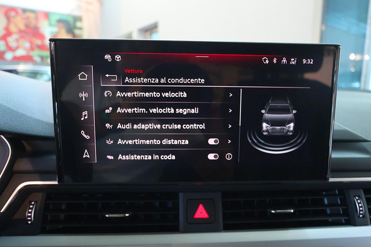 AUDI A4 35 TDI Avant S-Tronic S-Line - 29