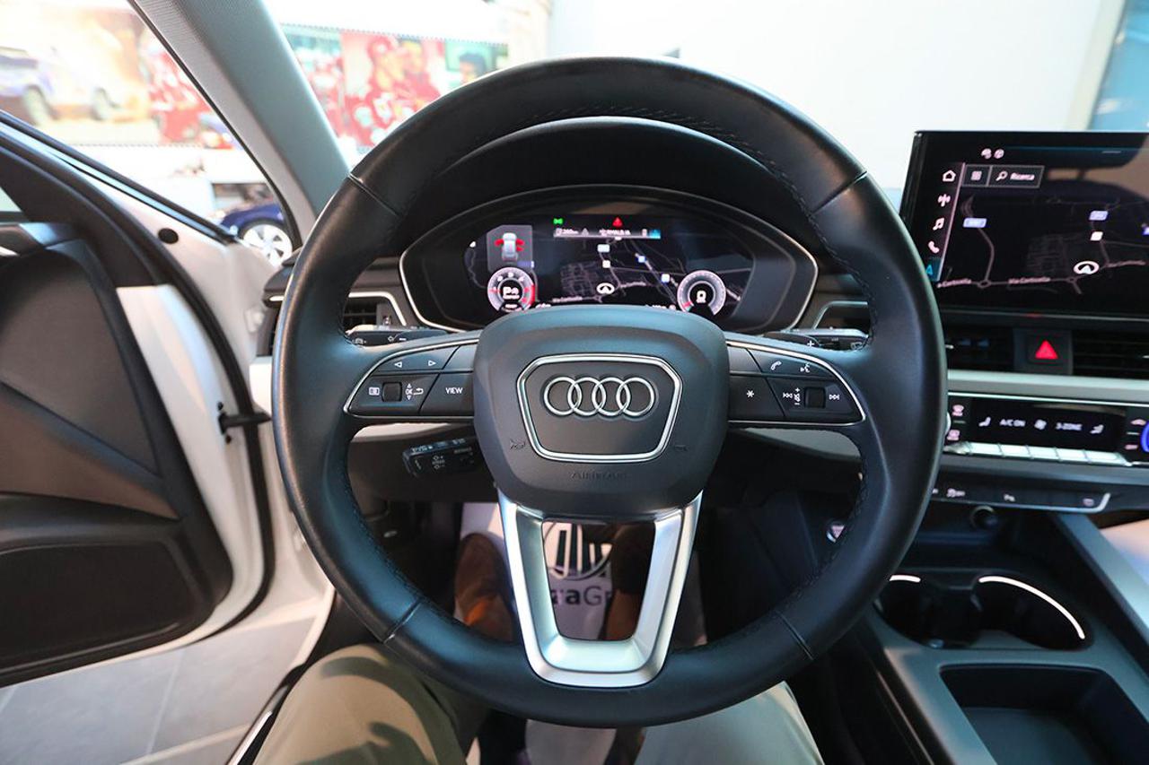 AUDI A4 35 TDI Avant S-Tronic S-Line - 21