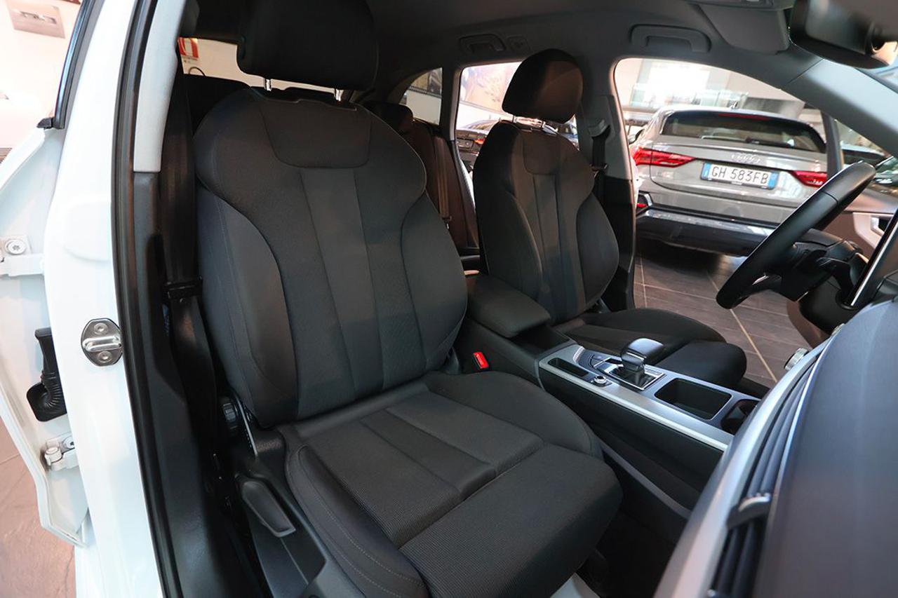 AUDI A4 35 TDI Avant S-Tronic S-Line - 17
