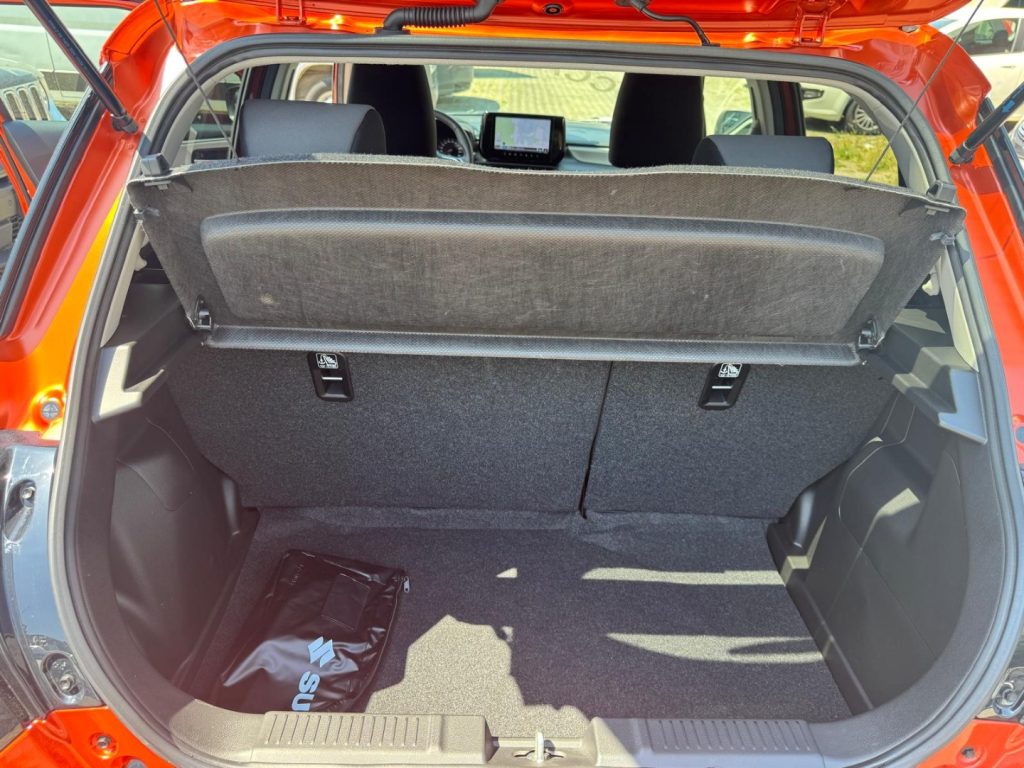 SUZUKI Swift 1.2 Hybrid CVT Top - 15