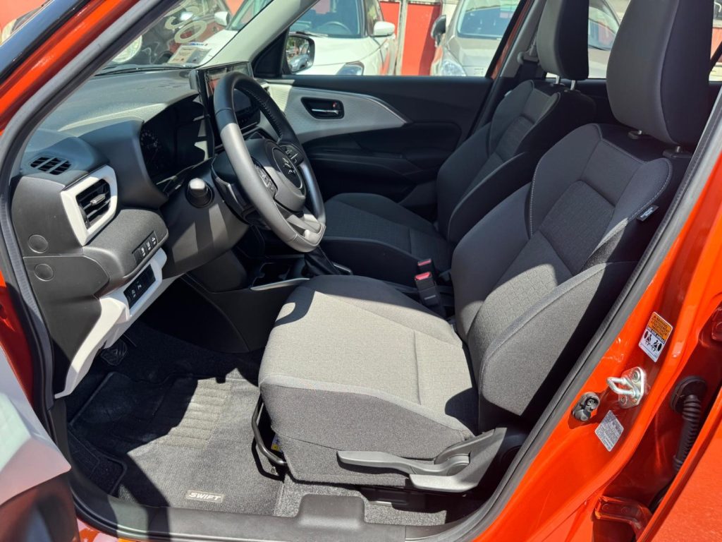 SUZUKI Swift 1.2 Hybrid CVT Top - 18
