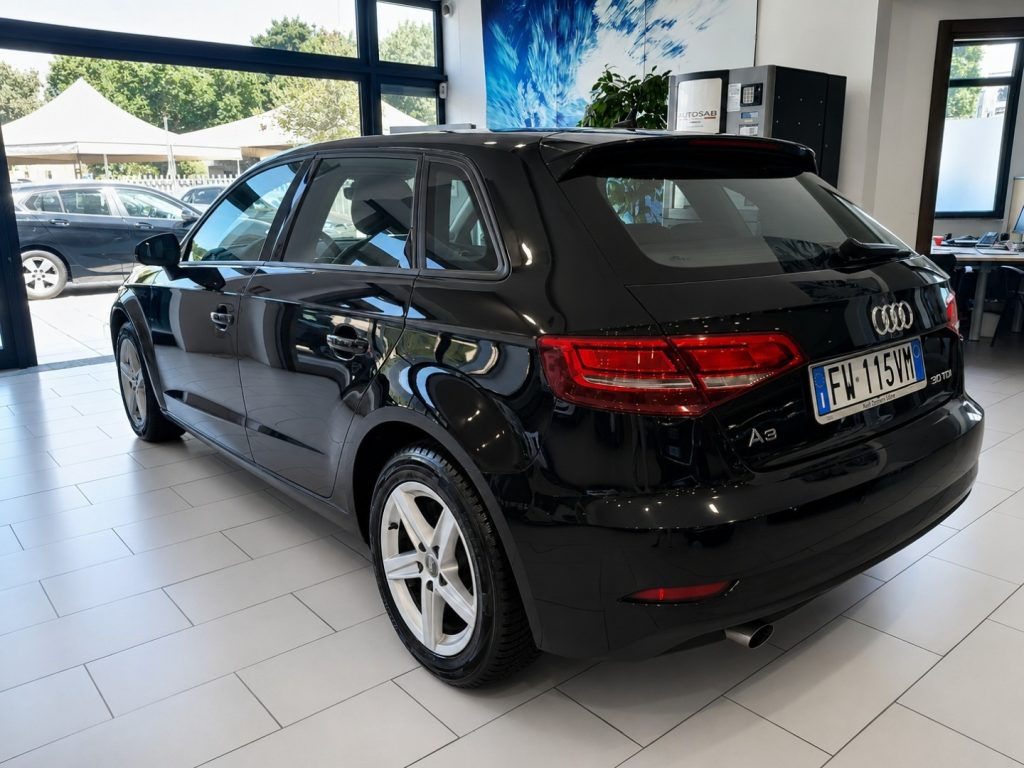 AUDI A3 SPB 30 1.6 TDI Clima Aut. Navi Park Aziendale - 6