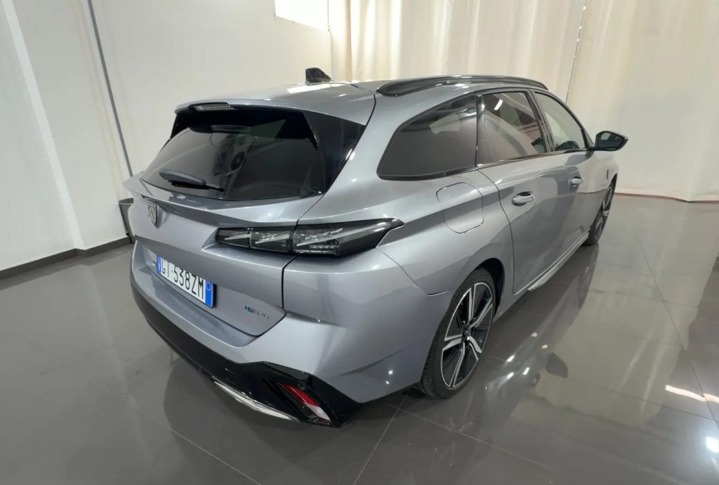 PEUGEOT 308 SW Plug-in Hybrid 225 e-EAT8 GT - 7