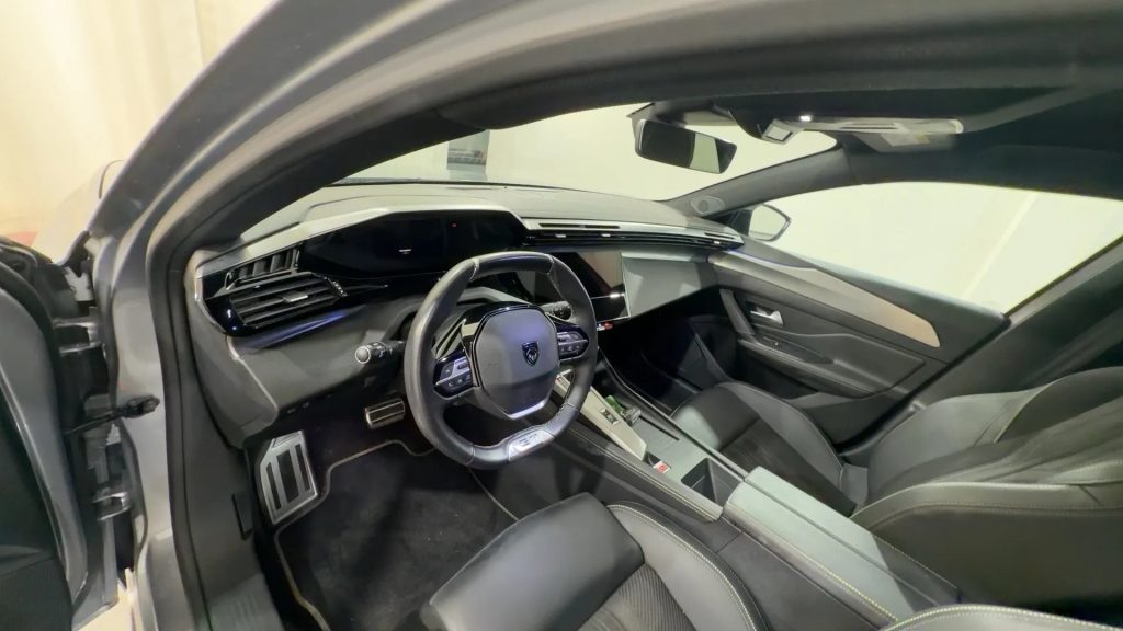 PEUGEOT 308 SW Plug-in Hybrid 225 e-EAT8 GT - 9