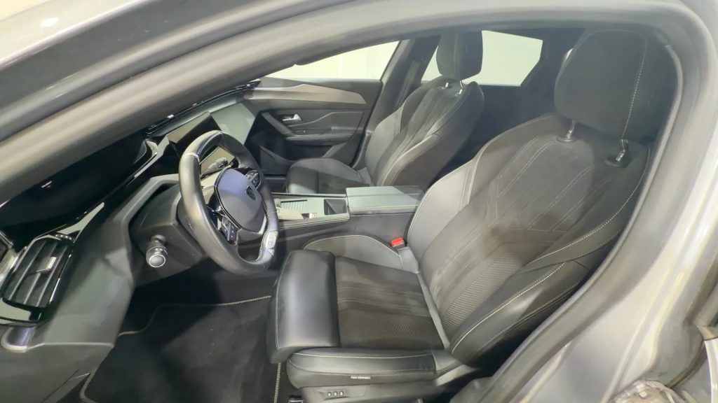 PEUGEOT 308 SW Plug-in Hybrid 225 e-EAT8 GT - 13
