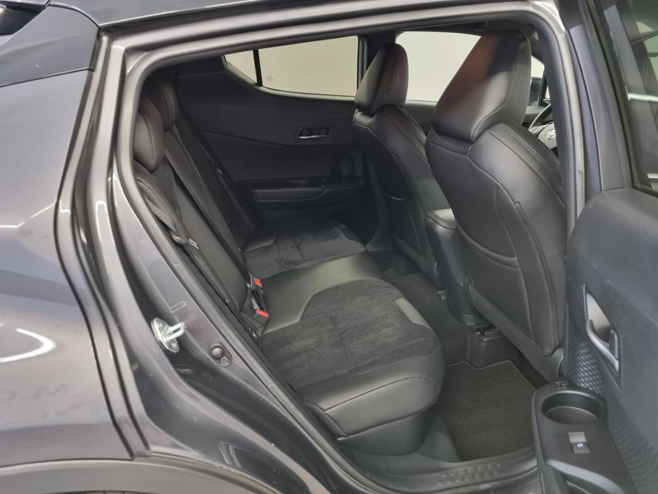 TOYOTA C-HR 1.8 Hybrid E-CVT Dynamic - 23