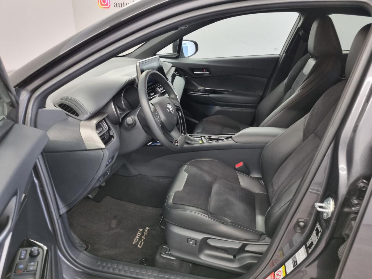 TOYOTA C-HR 1.8 Hybrid E-CVT Dynamic - 21