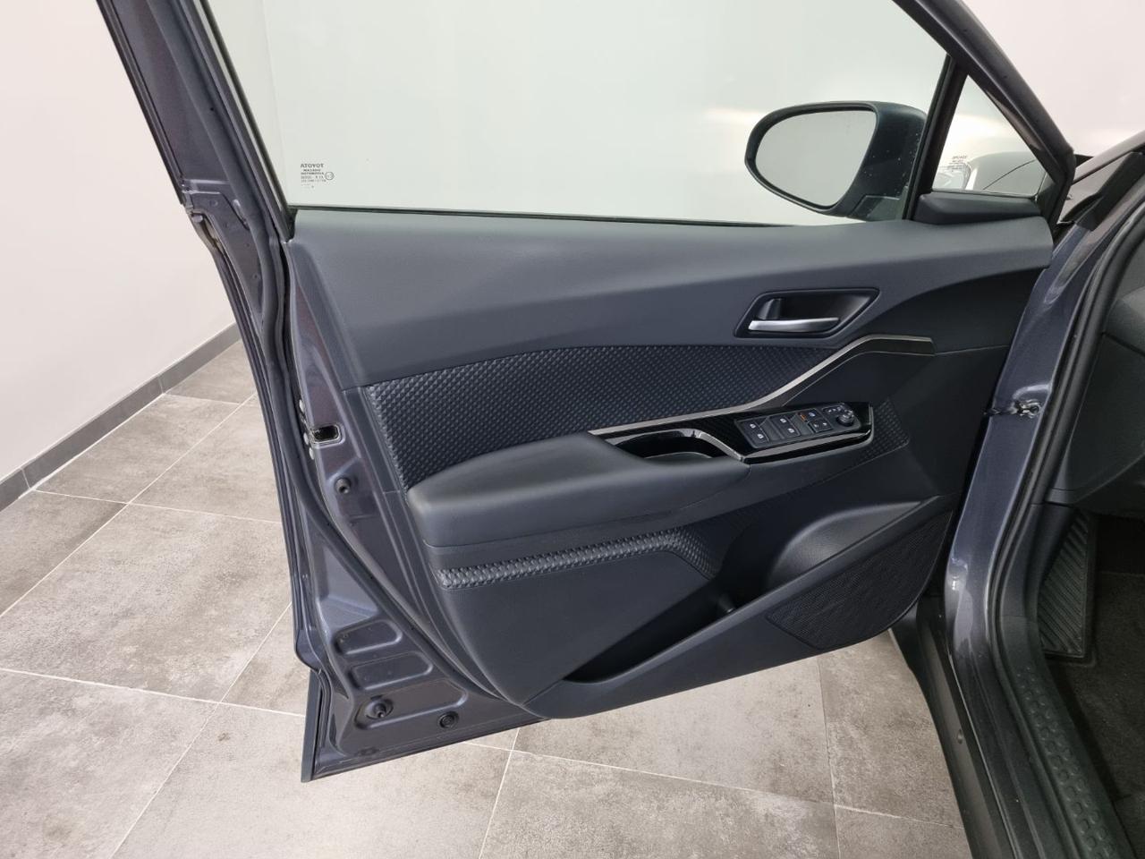 TOYOTA C-HR 1.8 Hybrid E-CVT Dynamic - 20