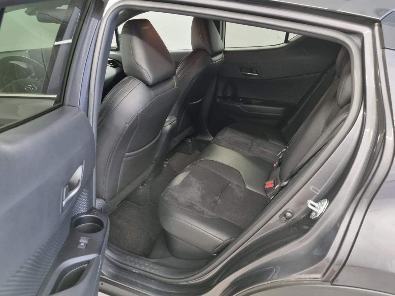 TOYOTA C-HR 1.8 Hybrid E-CVT Dynamic - 13