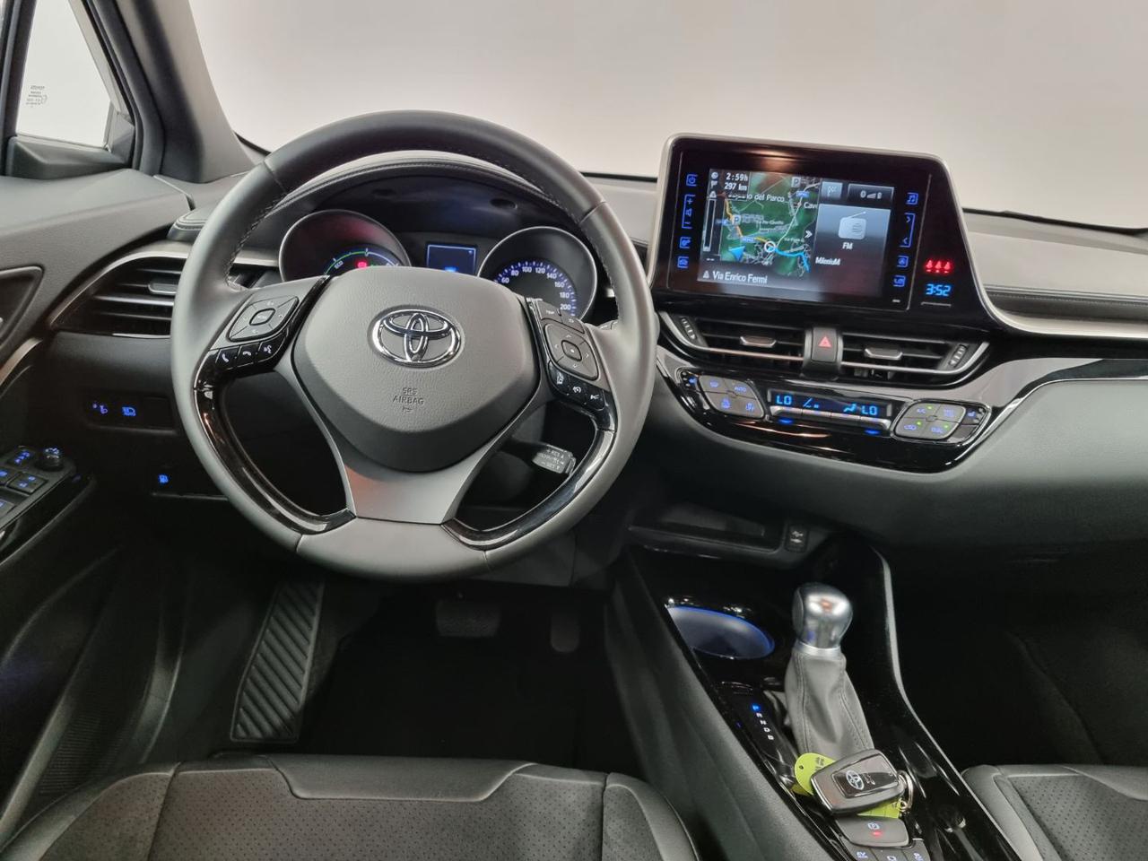 TOYOTA C-HR 1.8 Hybrid E-CVT Dynamic - 25