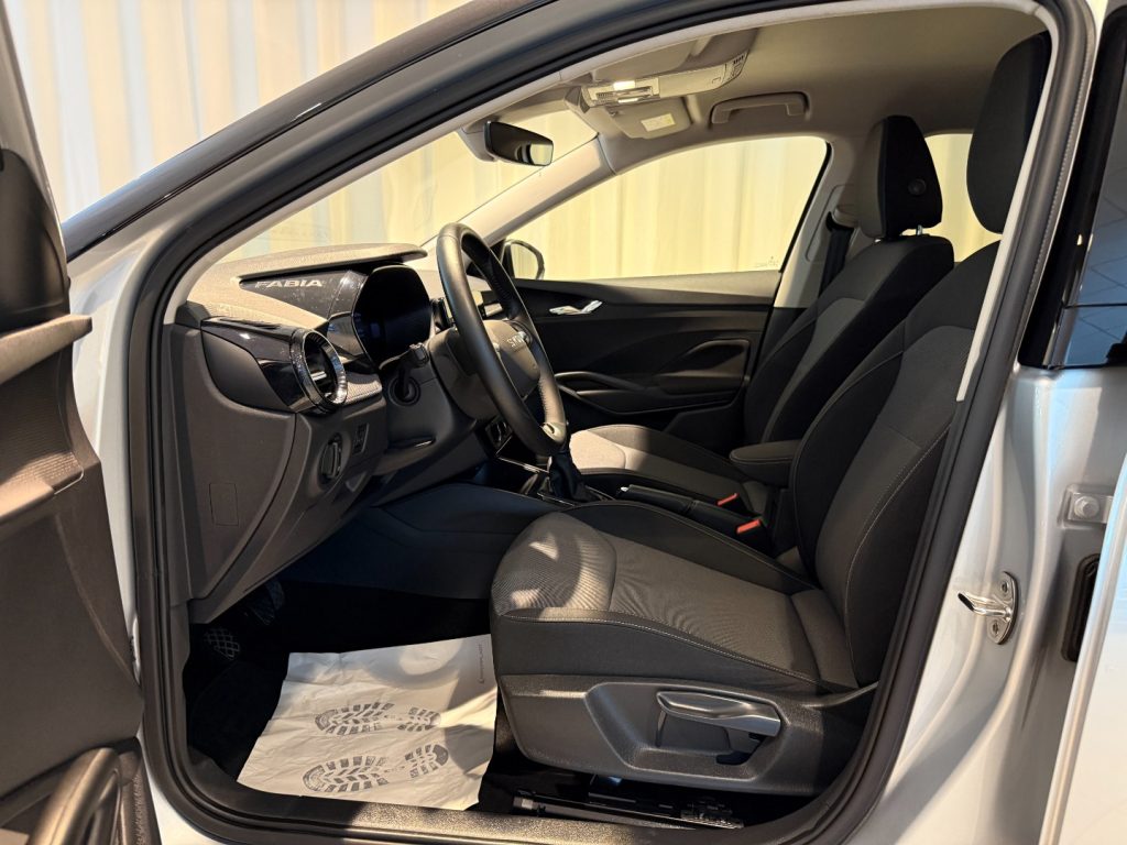 SKODA Fabia 1.0 TSI 130 Edition LED DAB+ Camera SmartLink - 4