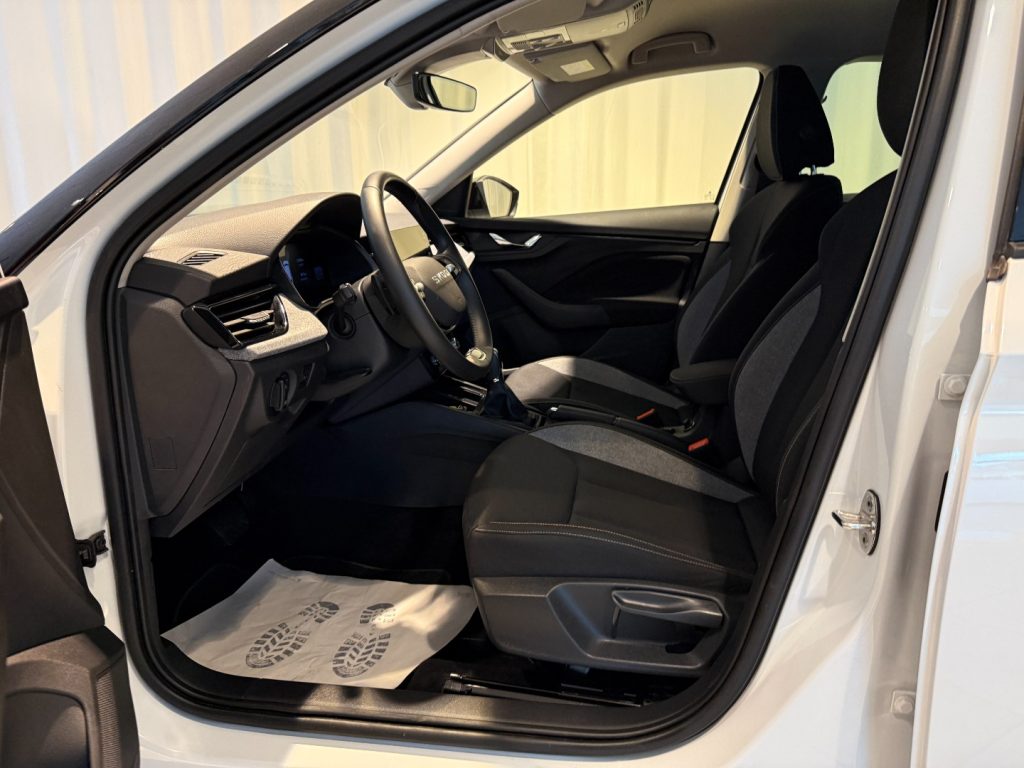 SKODA Kamiq 1.5 TSI DSG 130 Edition Black 17Camera DAB+ - 4