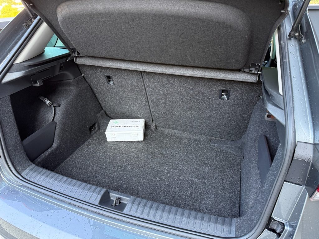 SKODA Kamiq 1.0 TSI DSG Black Dots Camera LED DAB+ Keyless - 19