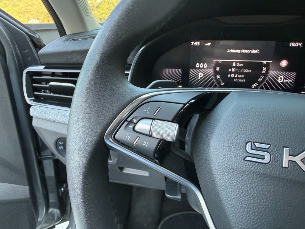 SKODA Kamiq 1.0 TSI DSG Black Dots Camera LED DAB+ Keyless - 12