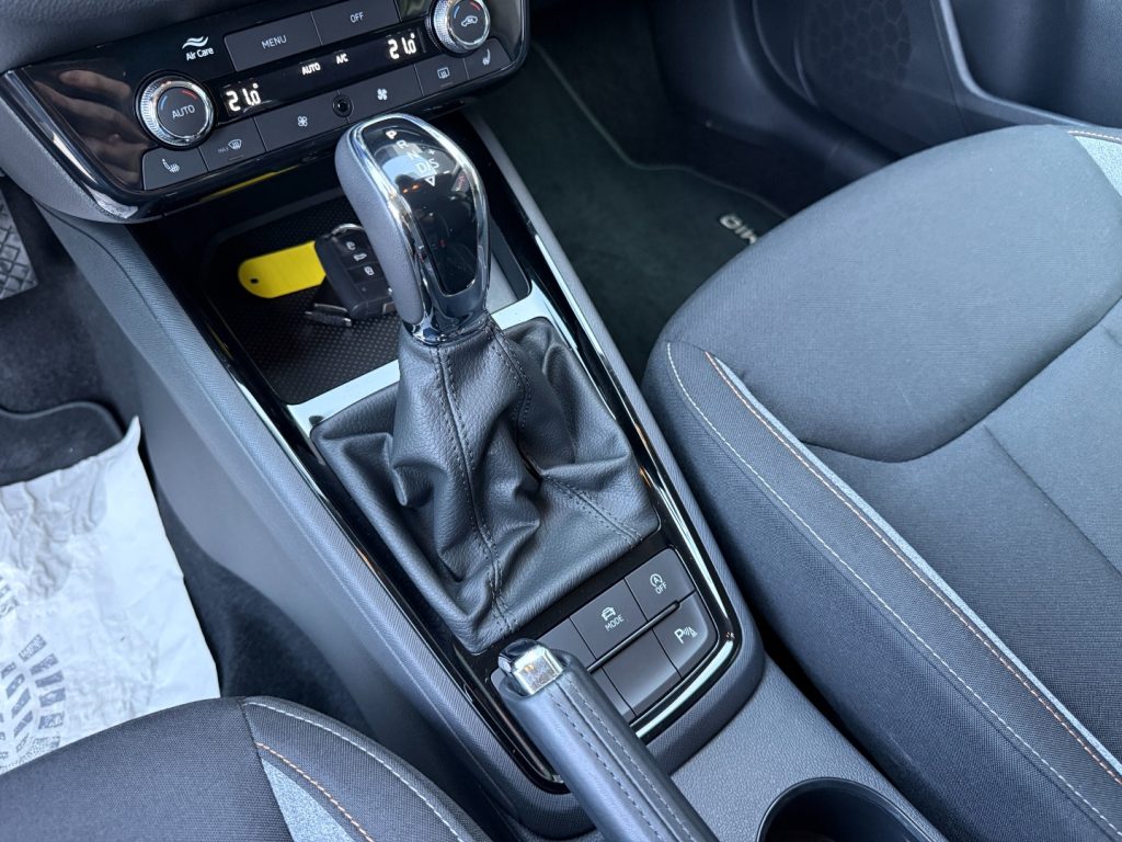 SKODA Kamiq 1.0 TSI DSG Black Dots Camera LED DAB+ Keyless - 18