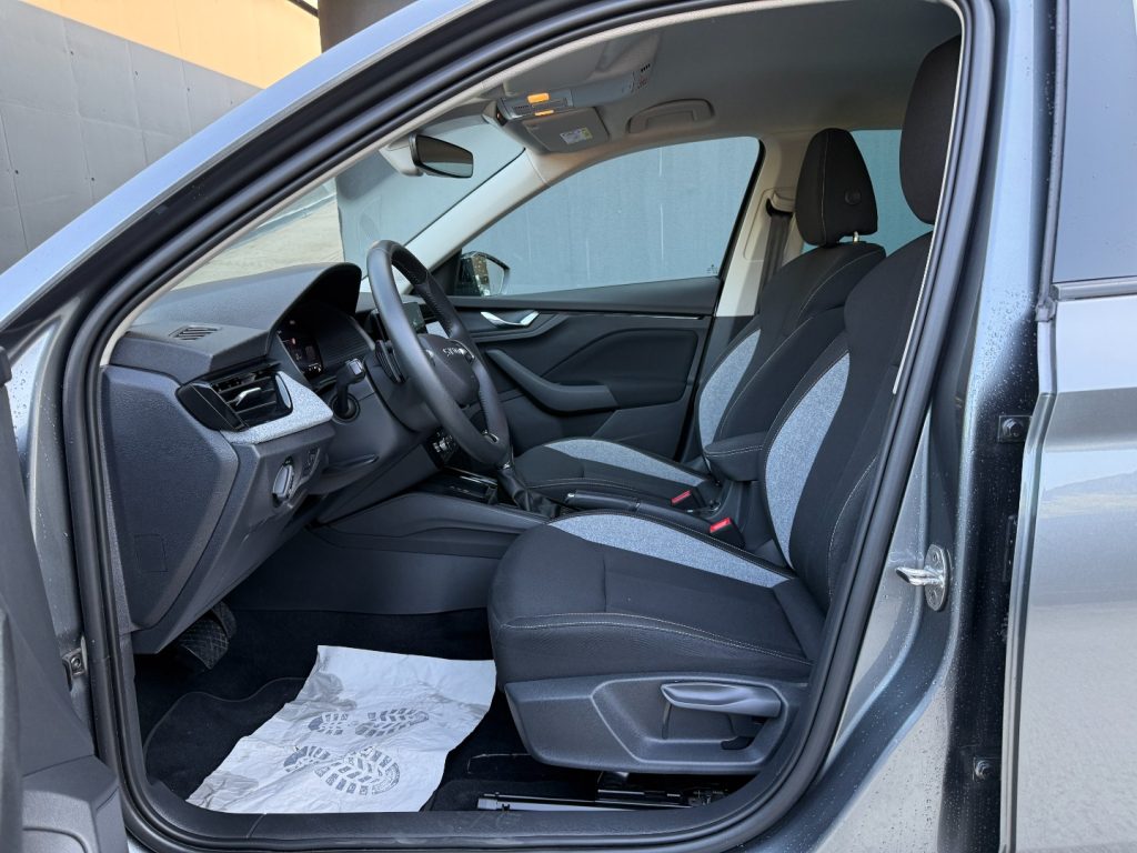 SKODA Kamiq 1.0 TSI DSG Black Dots Camera LED DAB+ Keyless - 4