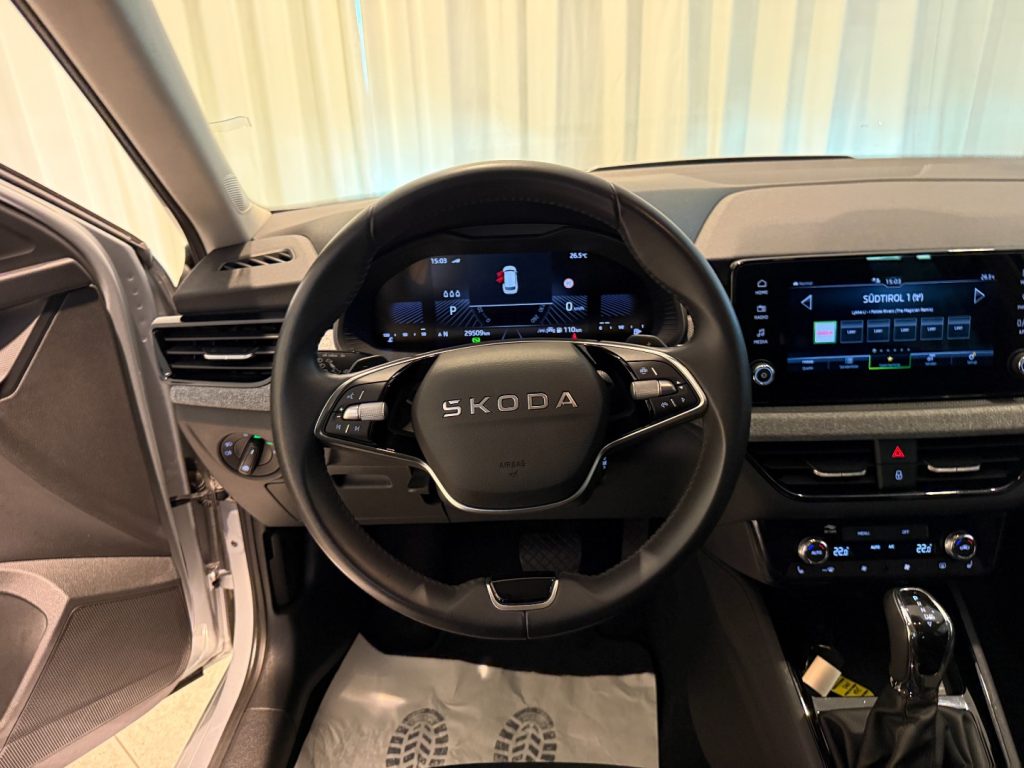 SKODA Kamiq 1.0 TSI DSG Black Dots Camera LED DAB+ Keyless - 9