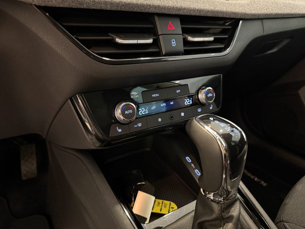 SKODA Kamiq 1.0 TSI DSG Black Dots Camera LED DAB+ Keyless - 14