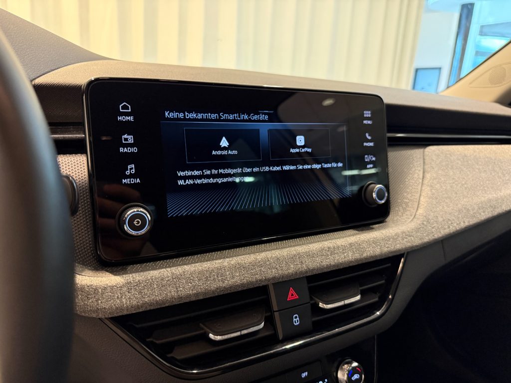 SKODA Kamiq 1.0 TSI DSG Black Dots Camera LED DAB+ Keyless - 15