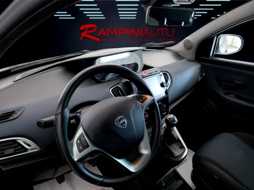 LANCIA Ypsilon 1.0 FireFly Hybrid Gold Plus Km 30.000 Iva Esposta - 15