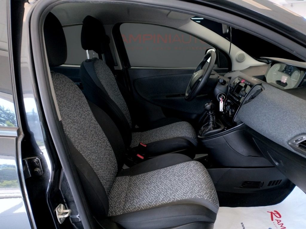 LANCIA Ypsilon 1.0 FireFly Hybrid Km 42.000 Iva Esposta - 20