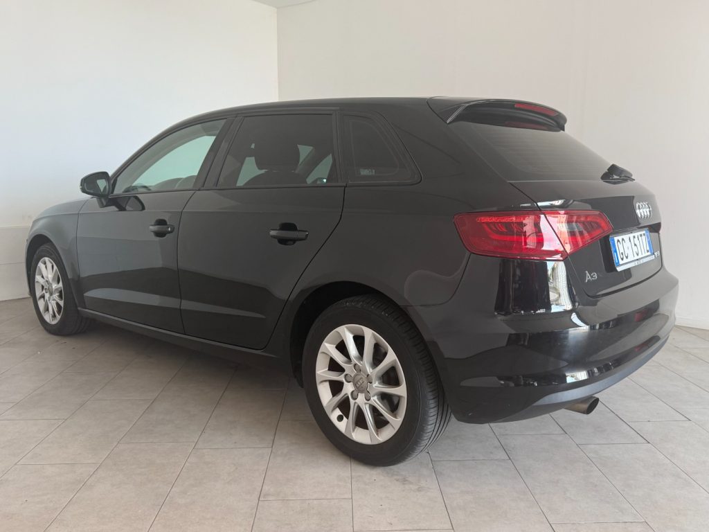 AUDI A3 SPB 1.2 TFSI Ambiente - 5