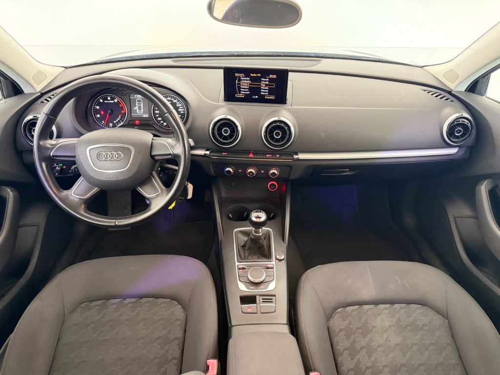 AUDI A3 SPB 1.2 TFSI Ambiente - 9
