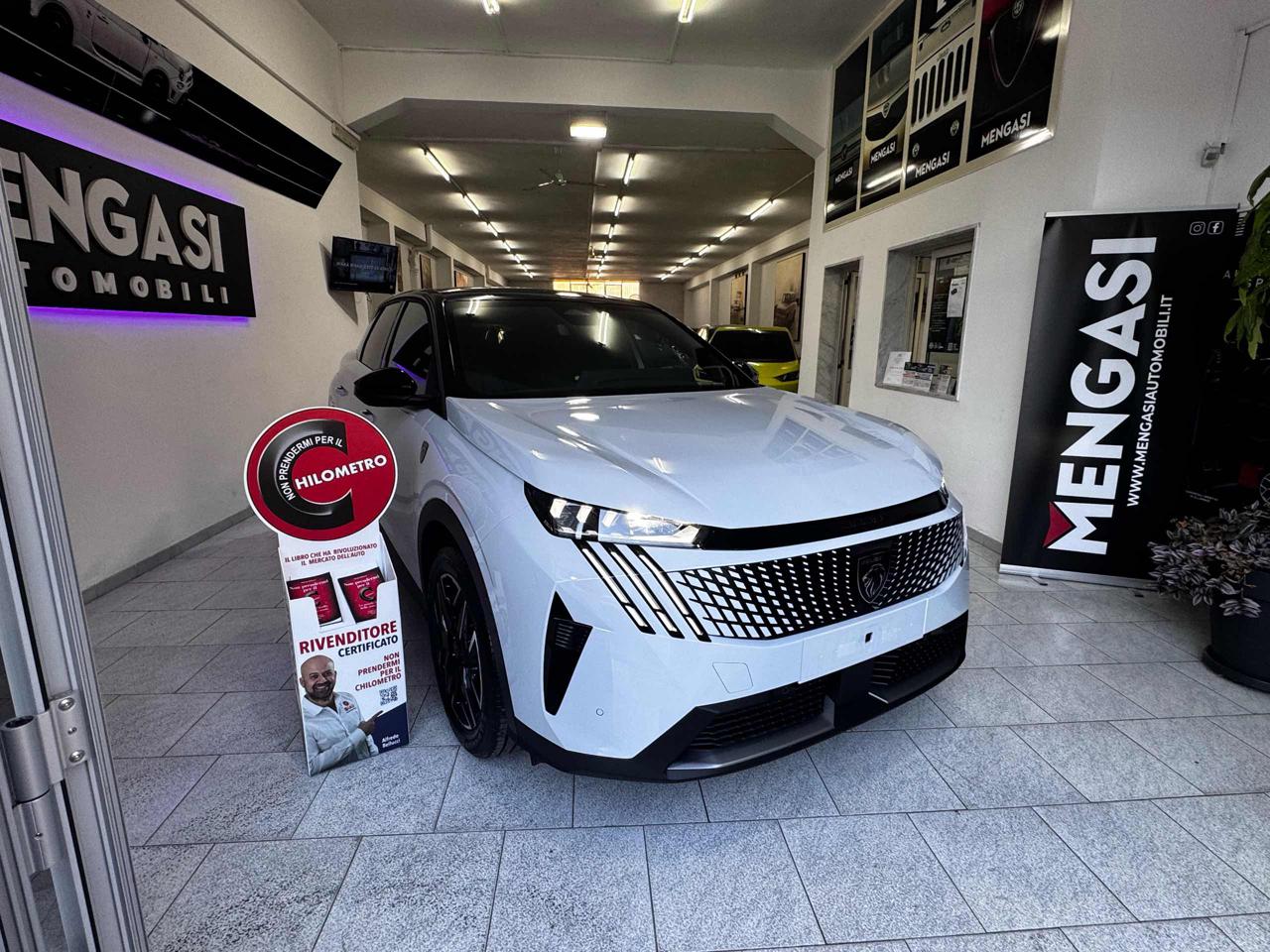 PEUGEOT 3008 Hybrid 145 e-DCS6 GT - 11
