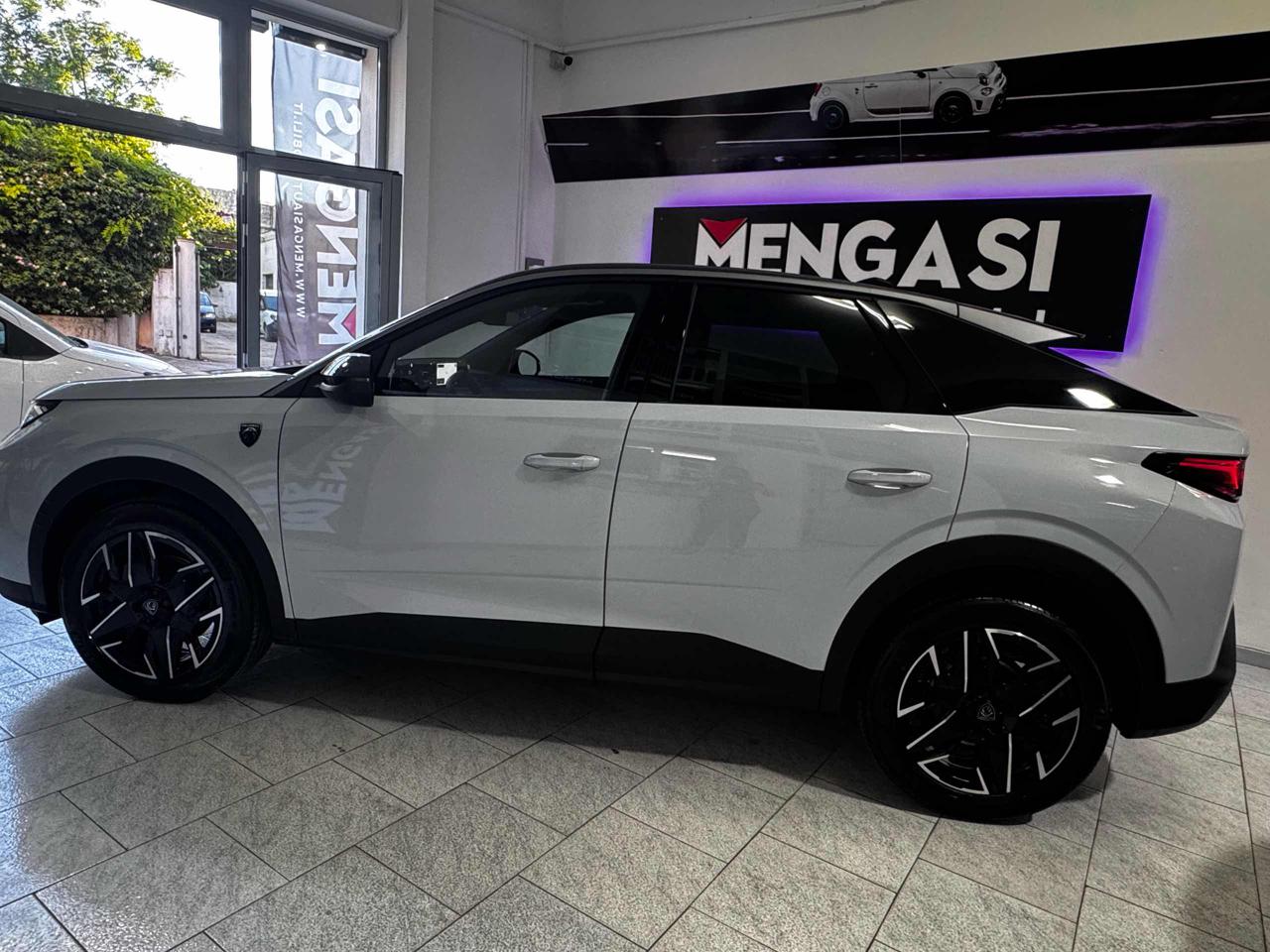 PEUGEOT 3008 Hybrid 145 e-DCS6 GT - 24