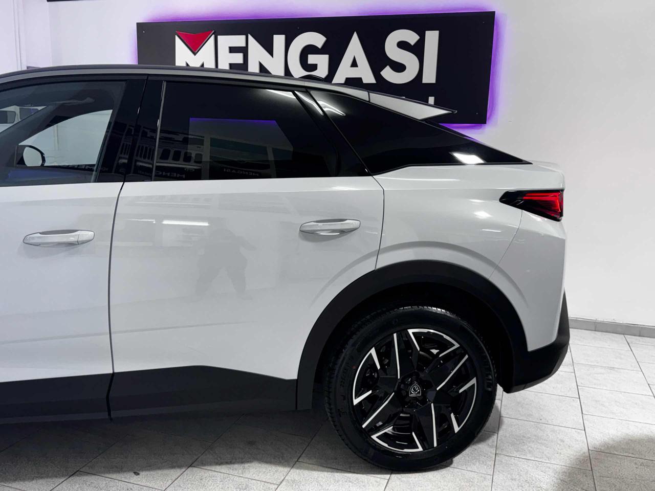 PEUGEOT 3008 Hybrid 145 e-DCS6 GT - 17