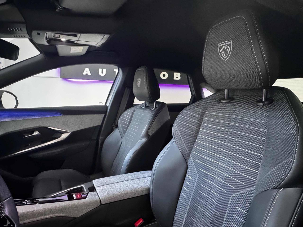 PEUGEOT 3008 Hybrid 145 e-DCS6 GT - 25