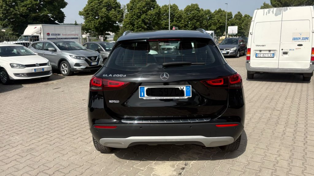 MERCEDES-BENZ GLA 200 d Automatic Business Extra **IVA ESPOSTA** - 4