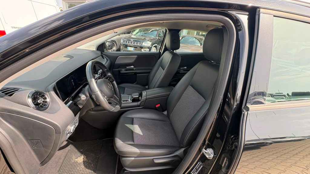 MERCEDES-BENZ GLA 200 d Automatic Business Extra **IVA ESPOSTA** - 9