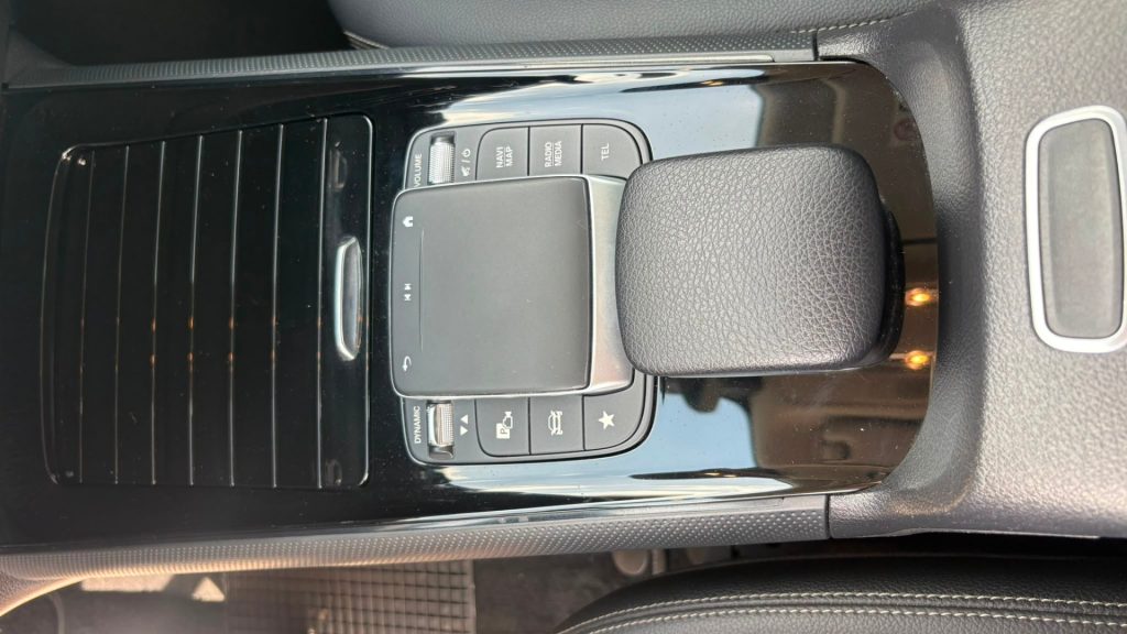 MERCEDES-BENZ GLA 200 d Automatic Business Extra **IVA ESPOSTA** - 15